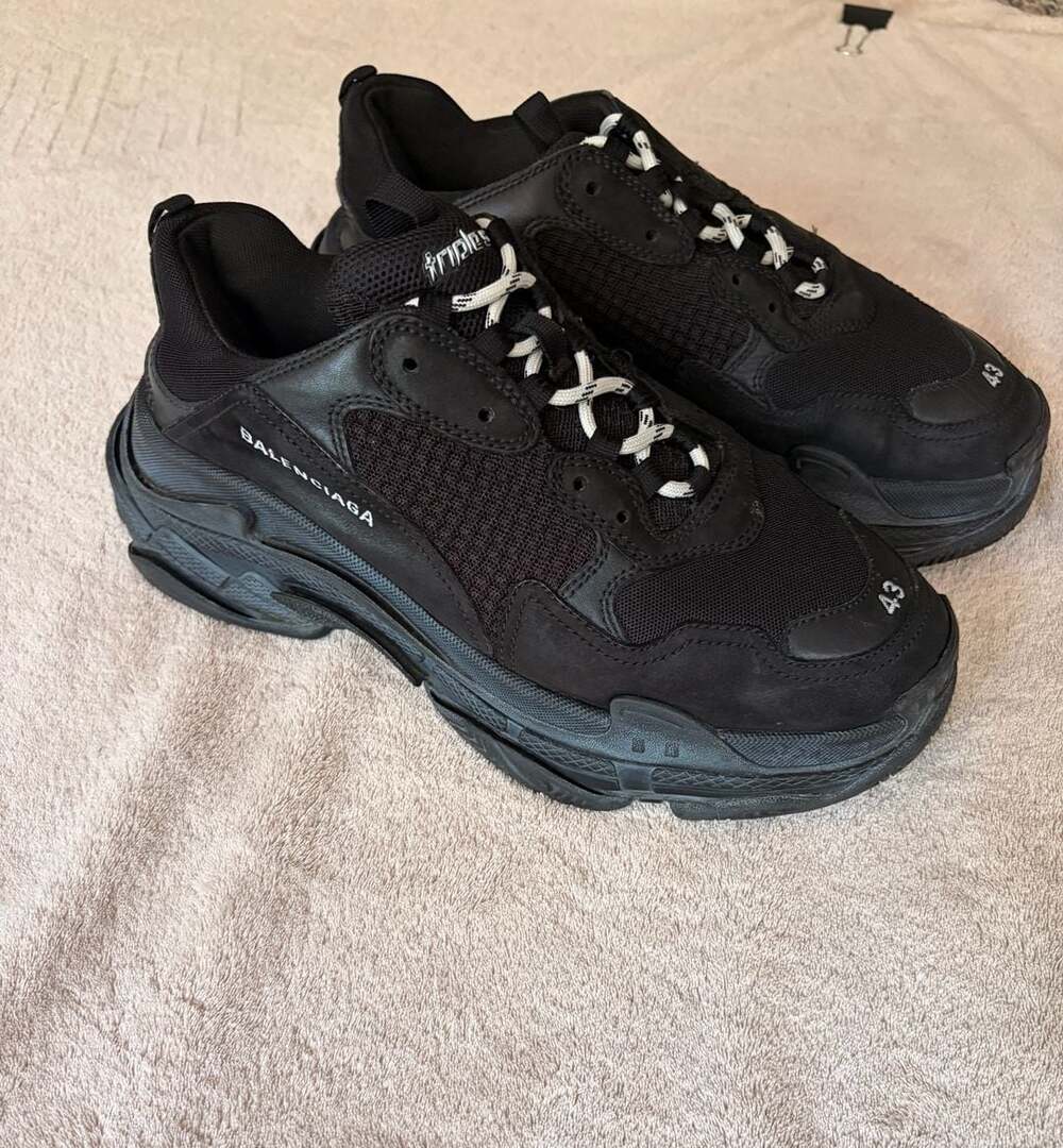 Balenciaga Triple S Sneaker Clear Sole - Black Sneakers
